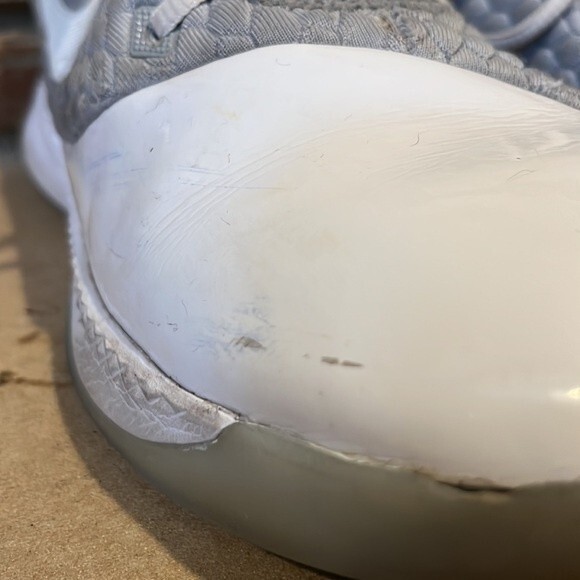 Nike Lebron Witness 3 Wolf Grey BQ9819-002 - Picture 3 of 13